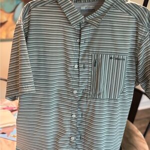 Columbia Gray Casual Button Down Shirt